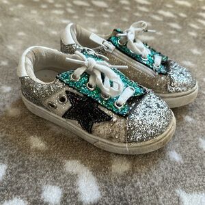 Lola + the Boys star glitter sneakers